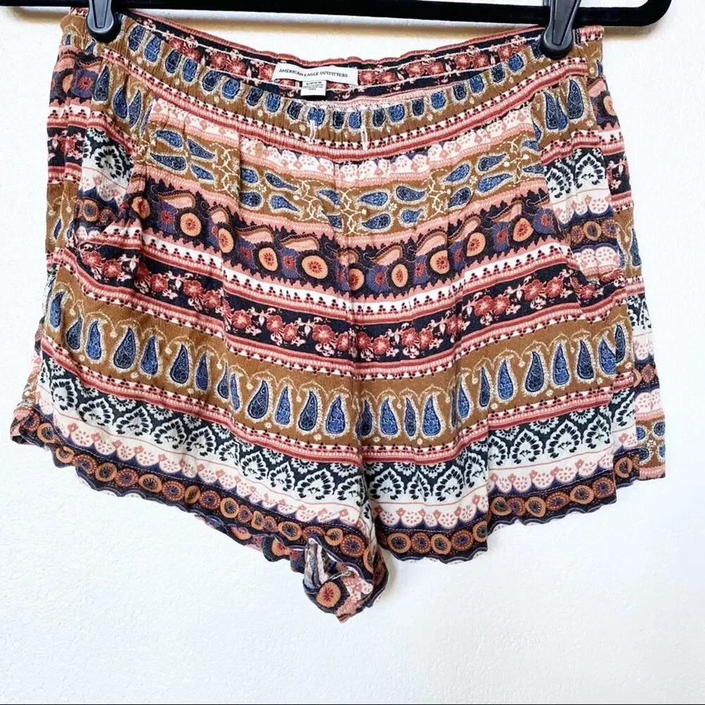 American Eagle Paisley Stripe Pattern Shorts Size Small